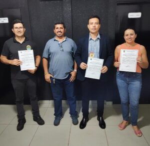 Policiais Civis são homenageados pela Câmara Municipal de Deodápolis