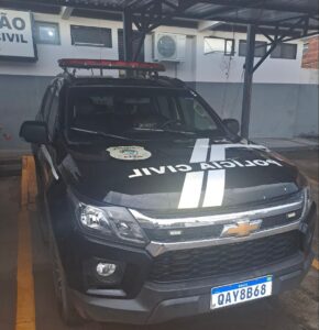 Polícias Civil e Militar prendem homem foragido da justiça, em Paranaíba