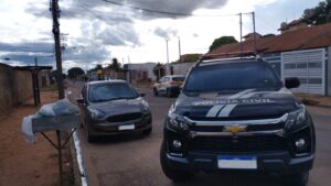 Polícia Civil apreende carro furtado e prende em flagrante o autor do crime