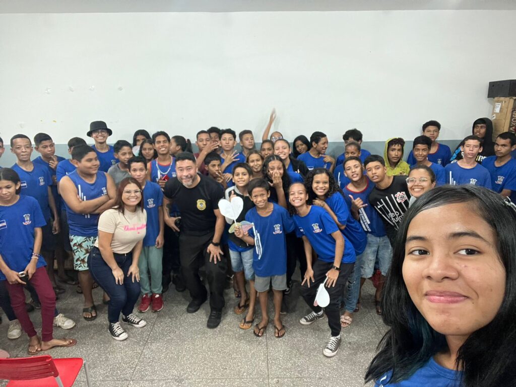 Polícia Civil realiza palestra educativa sobre bullying e cyberbullying em Ladário