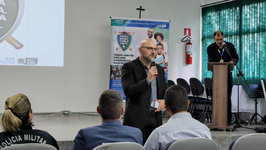 Programa “Escola Segura, Família Forte” fortalece atuação com apoio de equipes da educação e segurança pública