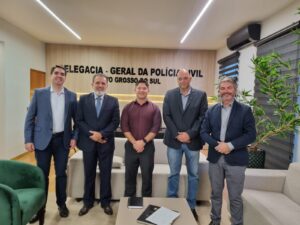 Delegado-Geral da Polícia Civil recebe visita da Associação dos Agentes de Polícia Científica