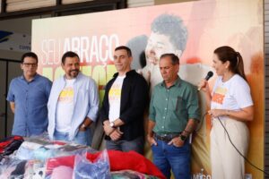 Na Setesc, primeira-dama de MS recebe doações da campanha do agasalho Seu Abraço Aquece