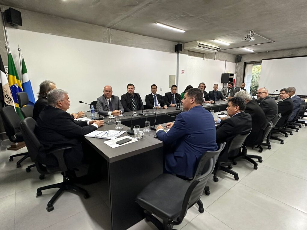 Novo diretor do Departamento de Polícia do Interior se reúne delegados regionais para traçar metas de trabalho nos municípios