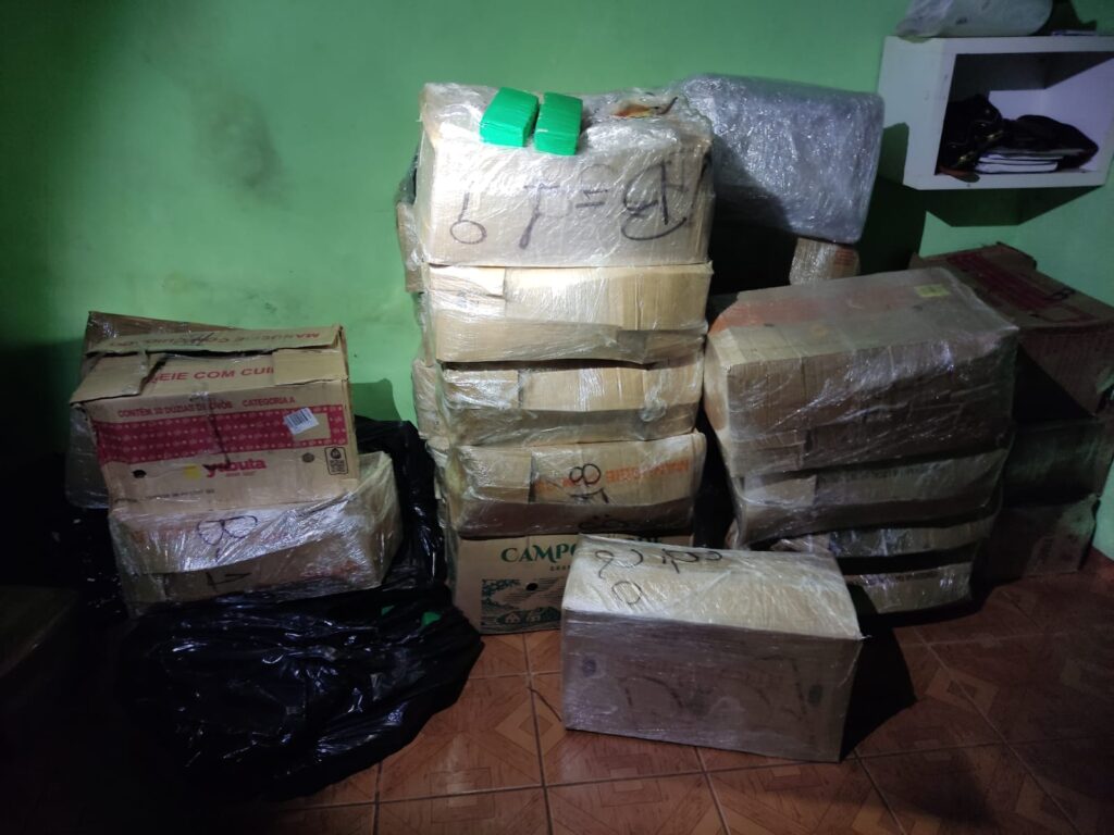 Polícia Civil apreende cerca de 800kg de maconha em depósito de drogas no Aero Rancho em Campo Grande