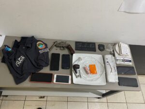 Polícia Civil estoura boca de fumo e prende quatro pessoas por tráfico de drogas em Amambaí