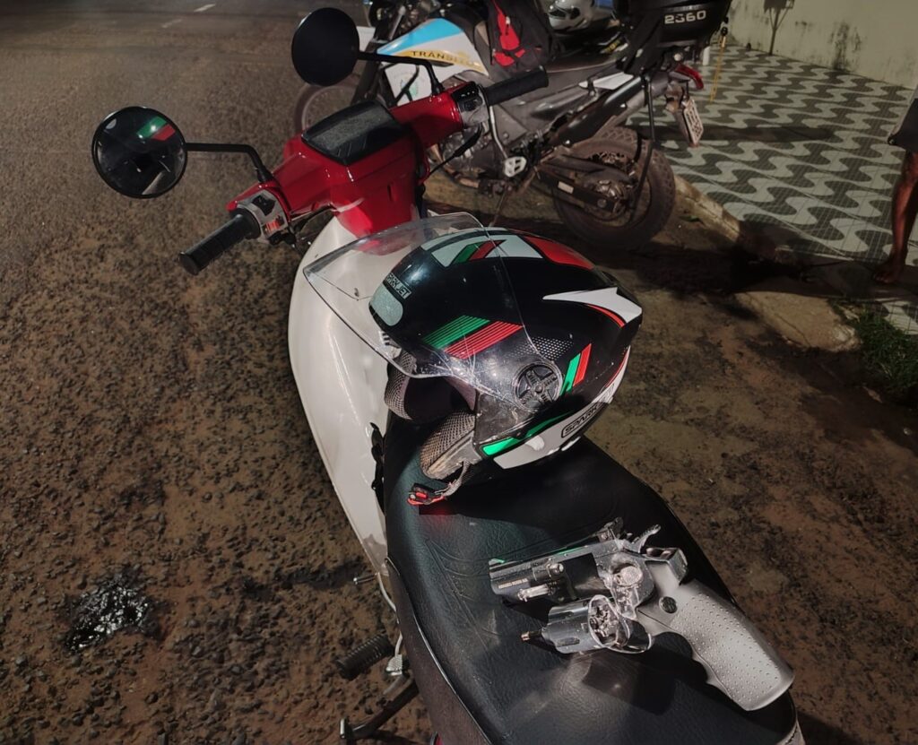 Polícia Militar detém indivíduo por dirigir embriagado e portar simulacro em Coxim