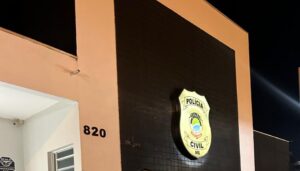 Adolescente tenta passar a mão em policial civil durante atividade física e é apreendido por ela em Dourados