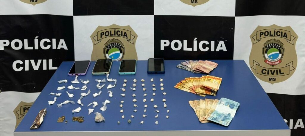 Polícia Civil prende dois homens em flagrante por tráfico de drogas e fecha boca de fumo em Juti